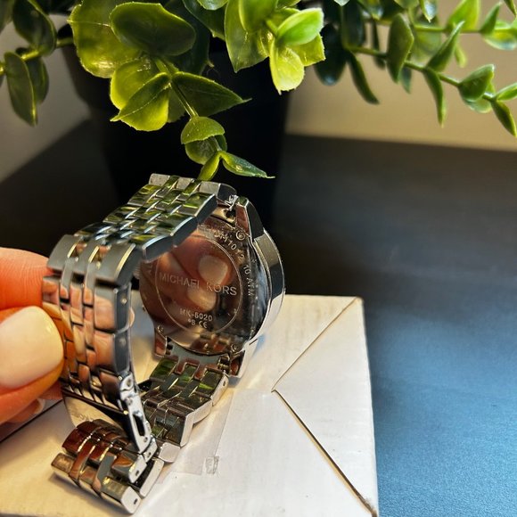 Michael Kors Stainless Steal Women's Watch - Picture 3 of 3